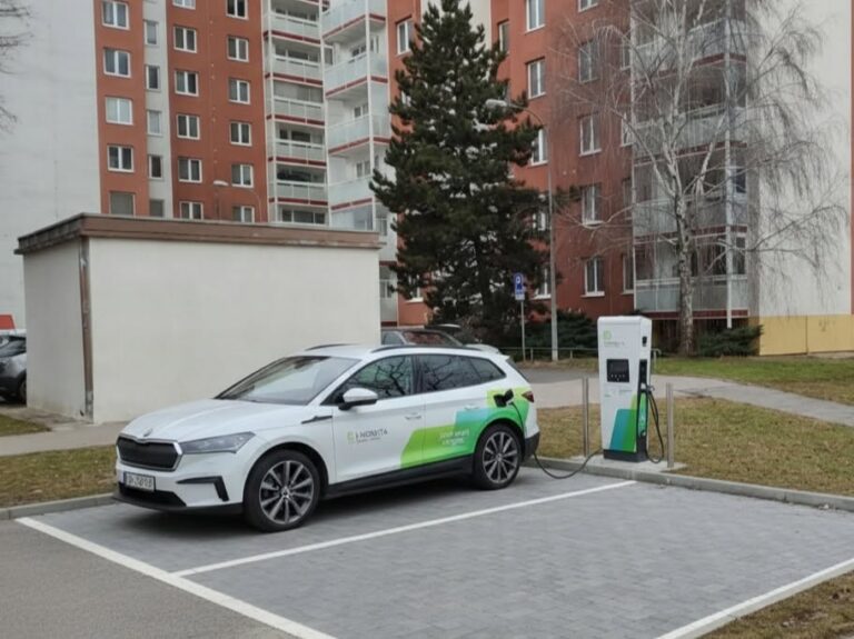 E-mobilita na Vinohradech: Promyšlený krok k moderní a dostupné dopravě – jaký je Váš názor ?