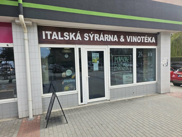Burčáková sezóna je v plném proudu: Kdy hrozí, že vám kvas vyskočí z lahve, a proč je to vlastně národní poklad